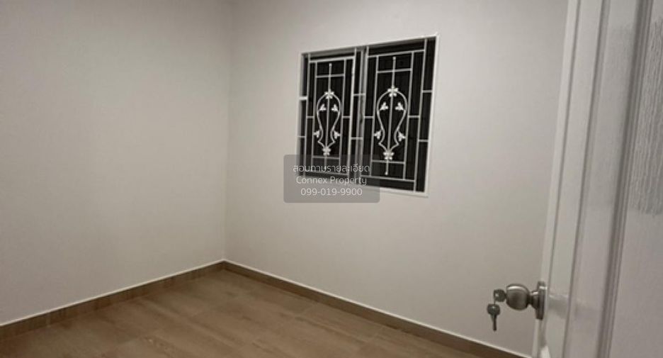 For sale 3 bedrooms townhouse in Mueang Pathum Thani, Pathum Thani