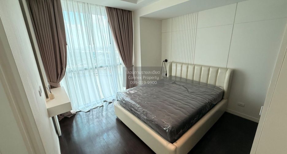 For sale 3 bedrooms condo in Yan Nawa, Bangkok