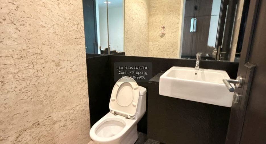For sale 3 bedrooms condo in Yan Nawa, Bangkok