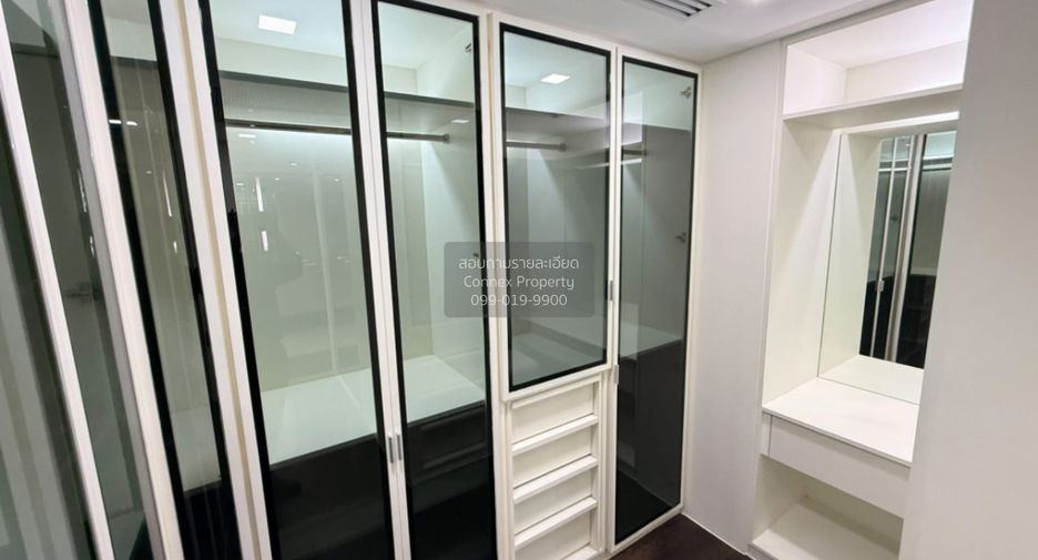 For sale 3 bedrooms condo in Yan Nawa, Bangkok