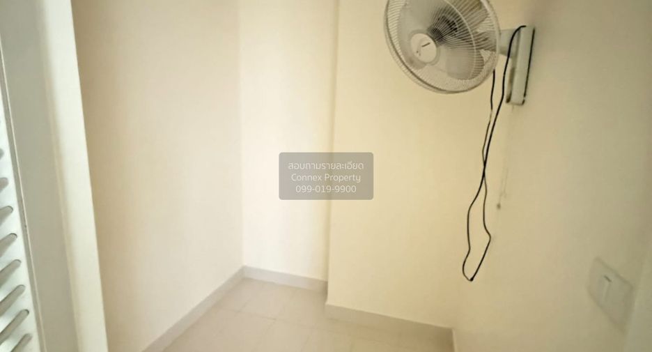 For sale 3 bedrooms condo in Yan Nawa, Bangkok