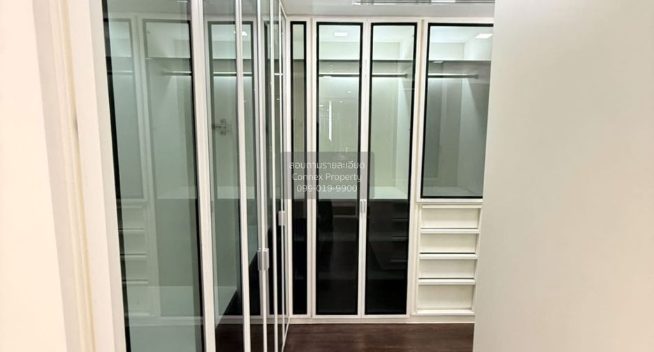 For sale 3 bedrooms condo in Yan Nawa, Bangkok
