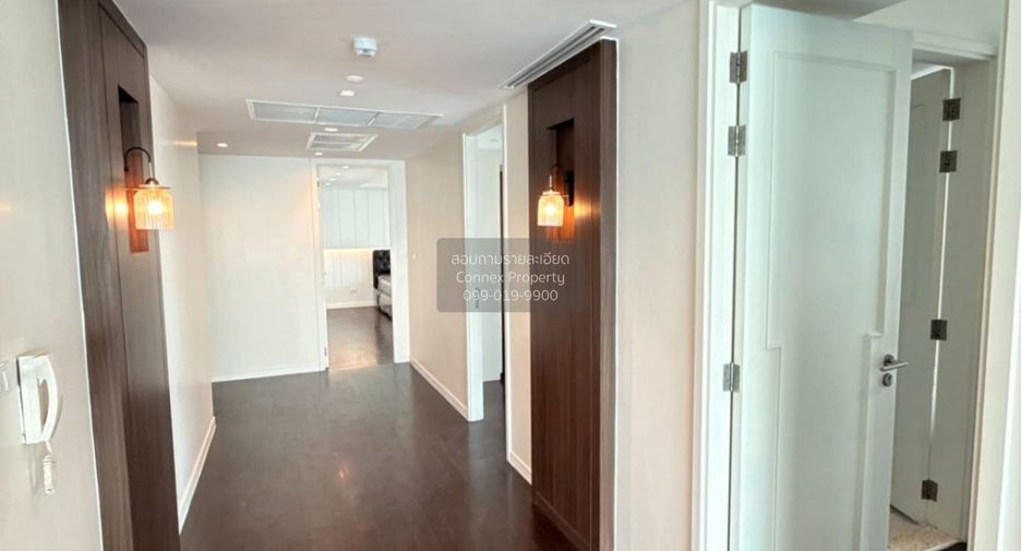 For sale 3 bedrooms condo in Yan Nawa, Bangkok