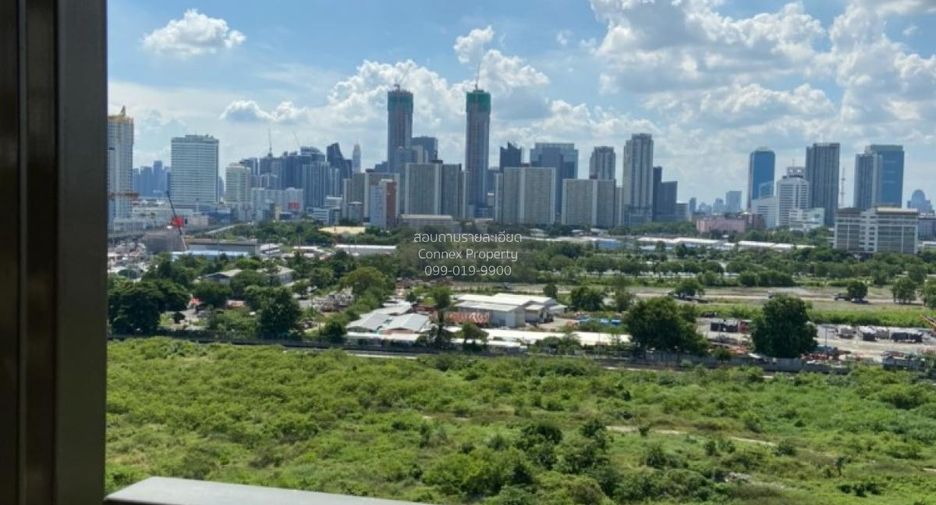 For sale 2 bedrooms condo in Huai Khwang, Bangkok