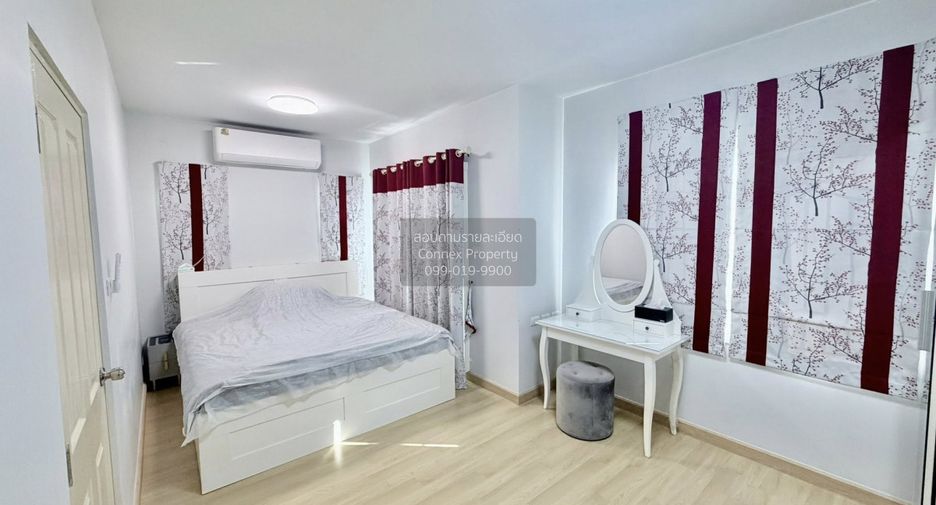 For rent 3 bedrooms townhouse in Bang Phli, Samut Prakan