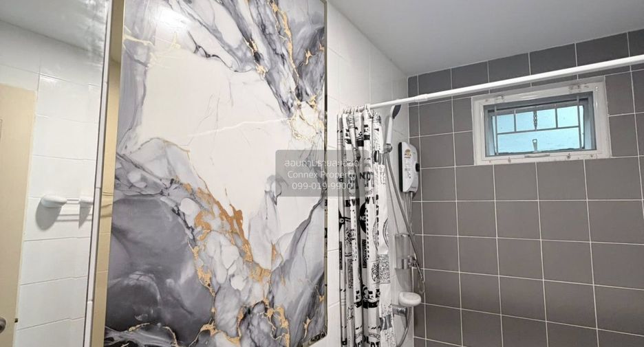 For rent 3 bedrooms townhouse in Bang Phli, Samut Prakan