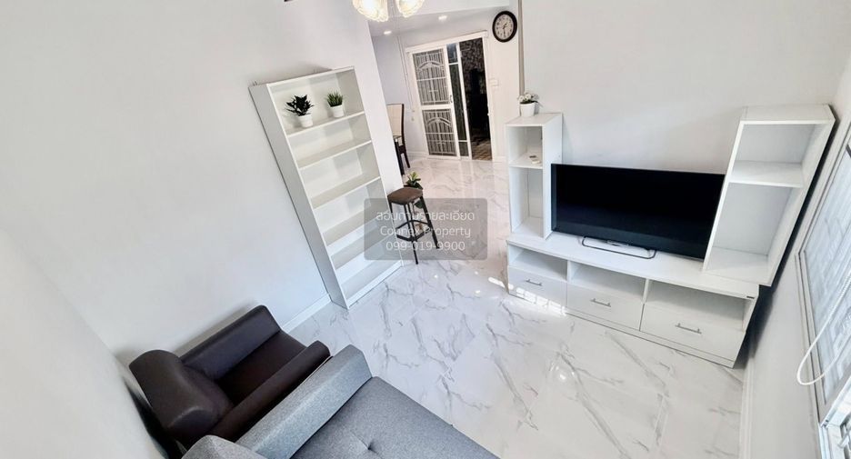 For rent 3 bedrooms townhouse in Bang Phli, Samut Prakan