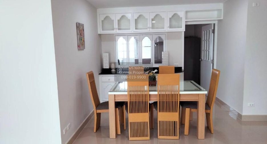 For rent 3 bedrooms condo in Watthana, Bangkok