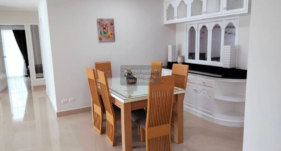 For rent 3 bedrooms condo in Watthana, Bangkok