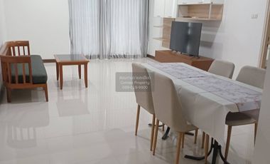 For rent 2 bedrooms condo in Yan Nawa, Bangkok