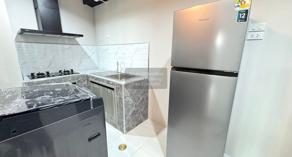For rent 3 bedrooms townhouse in Bang Phli, Samut Prakan