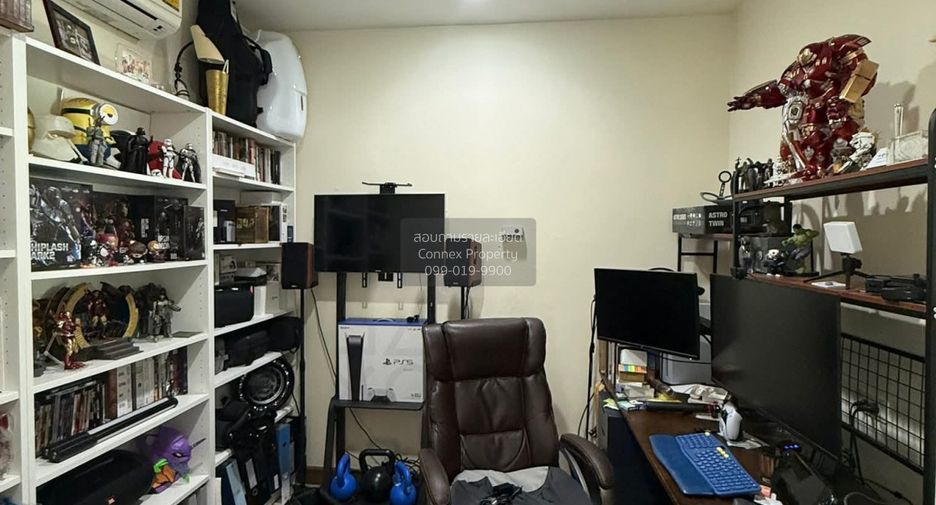 For rent 4 bedrooms townhouse in Sai Mai, Bangkok