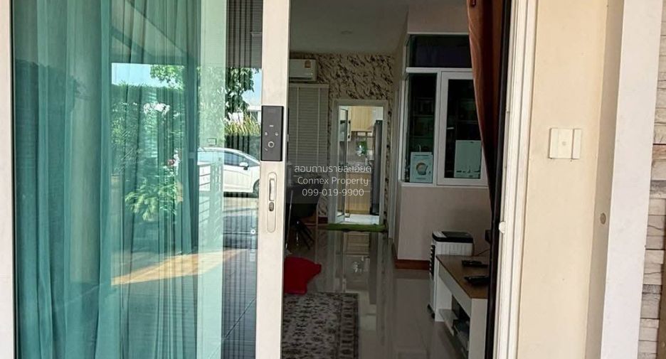 For rent 4 bedrooms townhouse in Sai Mai, Bangkok