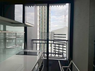 À louer 1 chambre condo à Huai Khwang, Bangkok