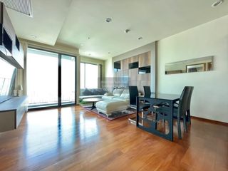 For rent 2 bedrooms condo in Yan Nawa, Bangkok