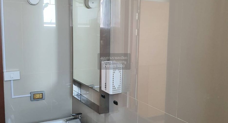 For rent 1 bed condo in Khlong San, Bangkok