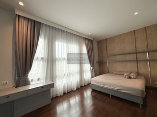 Casa en alquiler de 4 habitaciones en Lat Krabang, Bangkok
