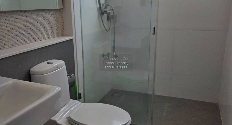 Casa en alquiler de 5 habitaciones en Bang Phli, Samut Prakan