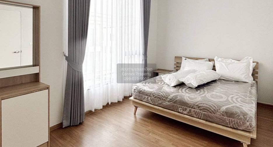 For rent 3 bedrooms townhouse in Bang Phli, Samut Prakan