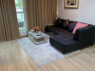 Wohnung zur Miete mit 2 Zimmer in Pathum Wan, Bangkok
