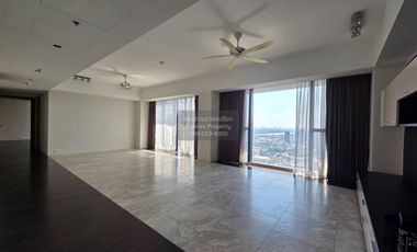 For rent 3 bedrooms condo in Sathon, Bangkok