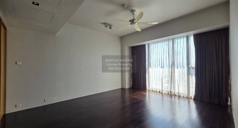 For rent 3 bedrooms condo in Sathon, Bangkok