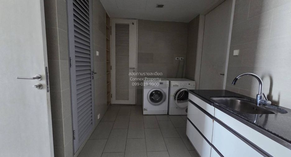 For rent 3 bedrooms condo in Sathon, Bangkok