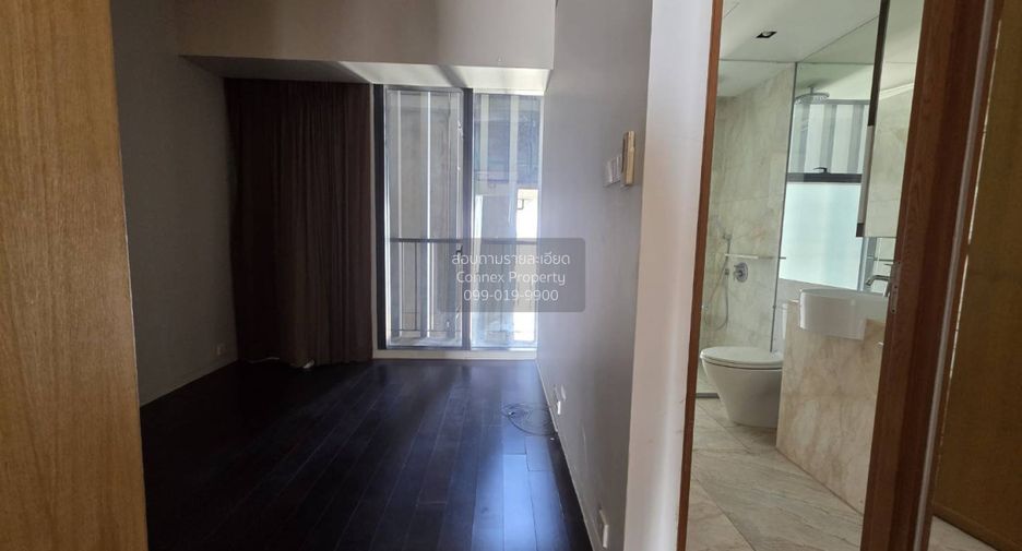 For rent 3 bedrooms condo in Sathon, Bangkok