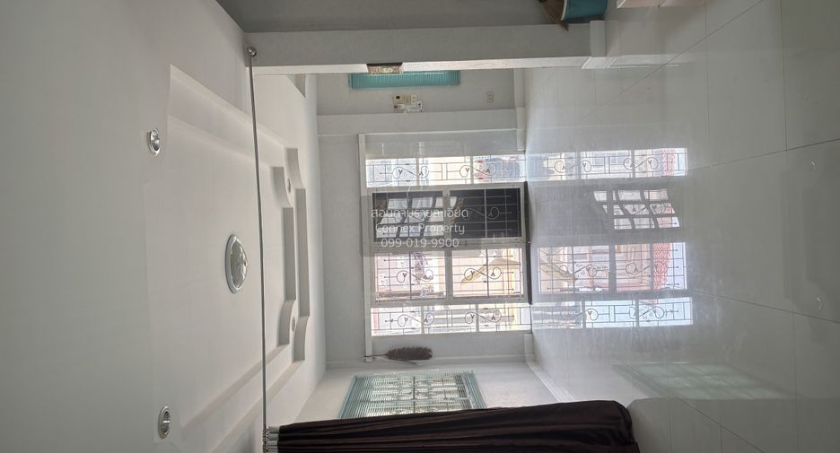 Haus zur Miete mit 3 Zimmer in Thung Khru, Bangkok