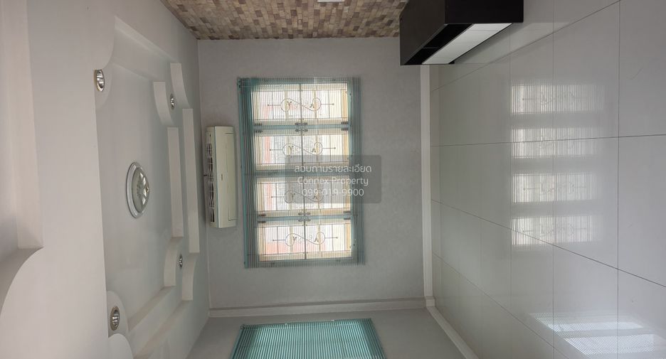 Haus zur Miete mit 3 Zimmer in Thung Khru, Bangkok