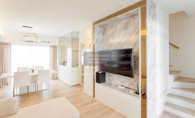 For rent 3 bedrooms townhouse in Prawet, Bangkok