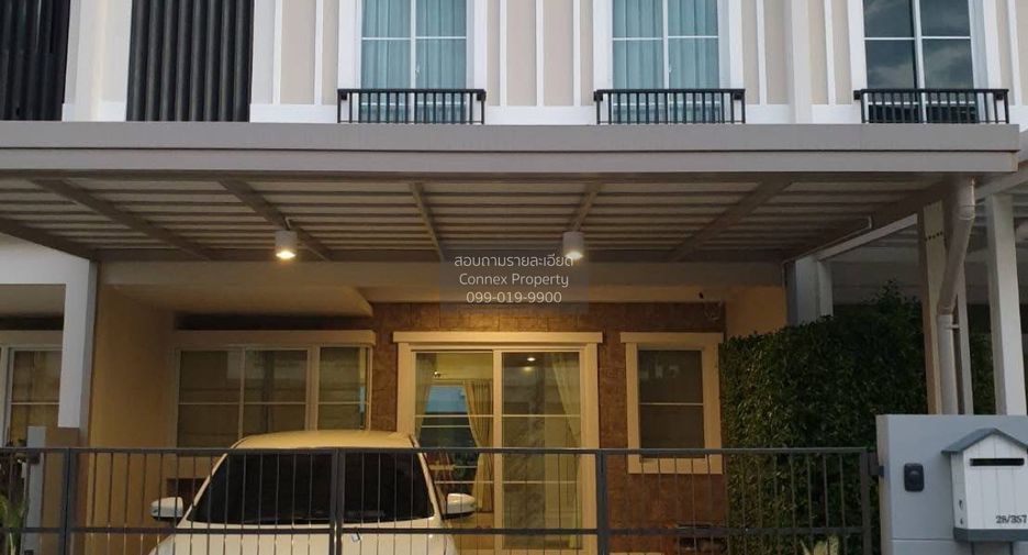Casa adosada en alquiler de 3 habitaciones en Prawet, Bangkok