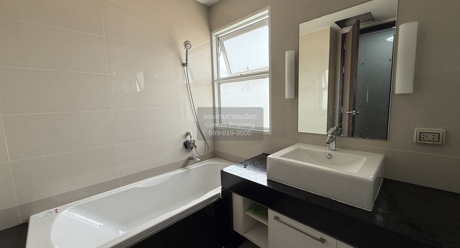 For rent 3 bedrooms condo in Bang Kho Laem, Bangkok