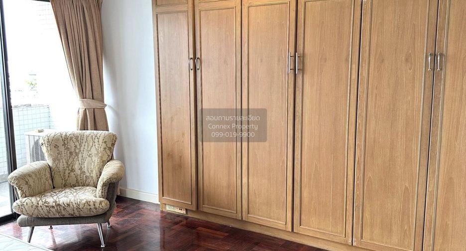 For rent 3 bedrooms condo in Watthana, Bangkok
