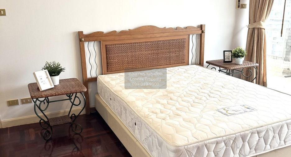 For rent 3 bedrooms condo in Watthana, Bangkok