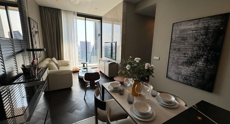 For rent 2 bedrooms condo in Khlong Toei, Bangkok