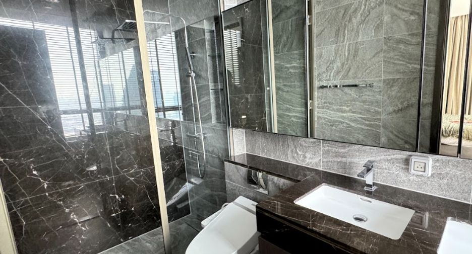 For rent 2 bedrooms condo in Khlong Toei, Bangkok