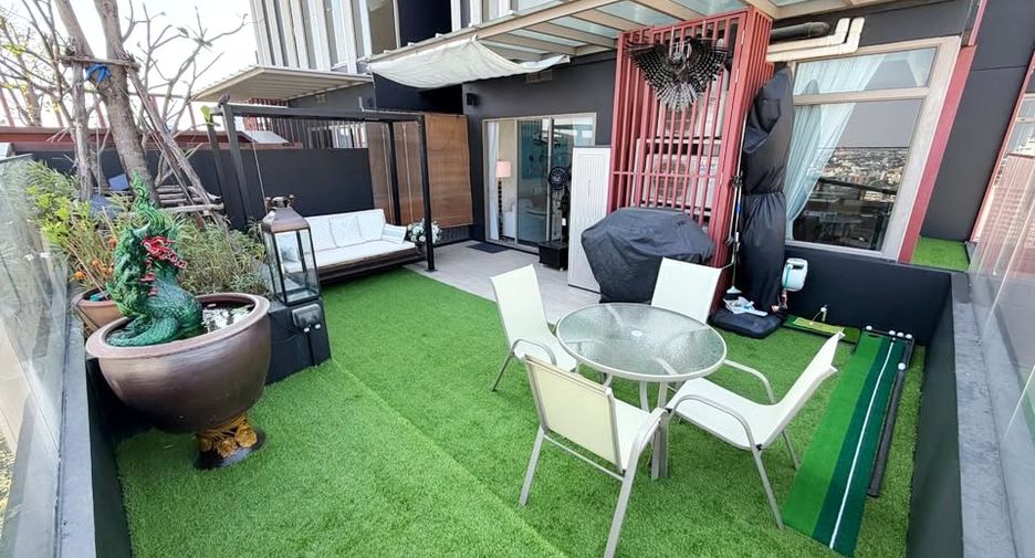 For rent 2 bedrooms condo in Watthana, Bangkok