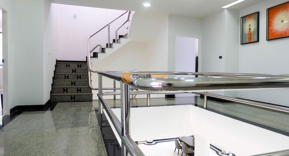 Casa en venta de 8 habitaciones en East Pattaya, Pattaya