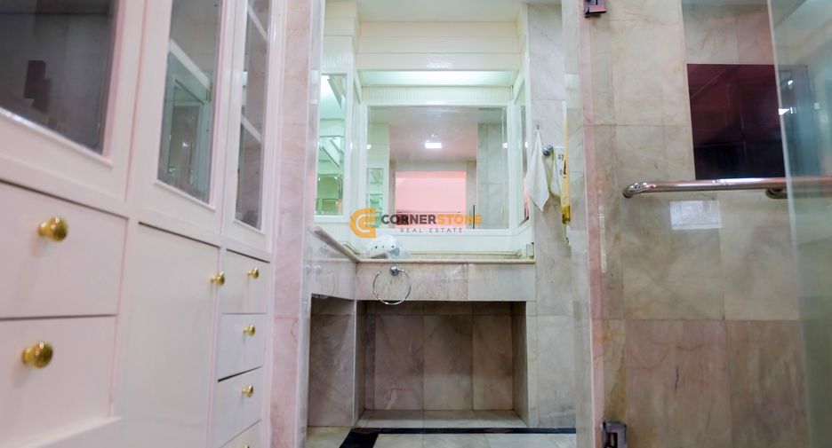 Casa en venta de 8 habitaciones en East Pattaya, Pattaya