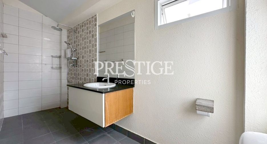 For rent 6 bedrooms house in Bang Lamung, Chonburi
