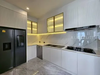 À louer 4 chambres maison à Bang Lamung, Chonburi