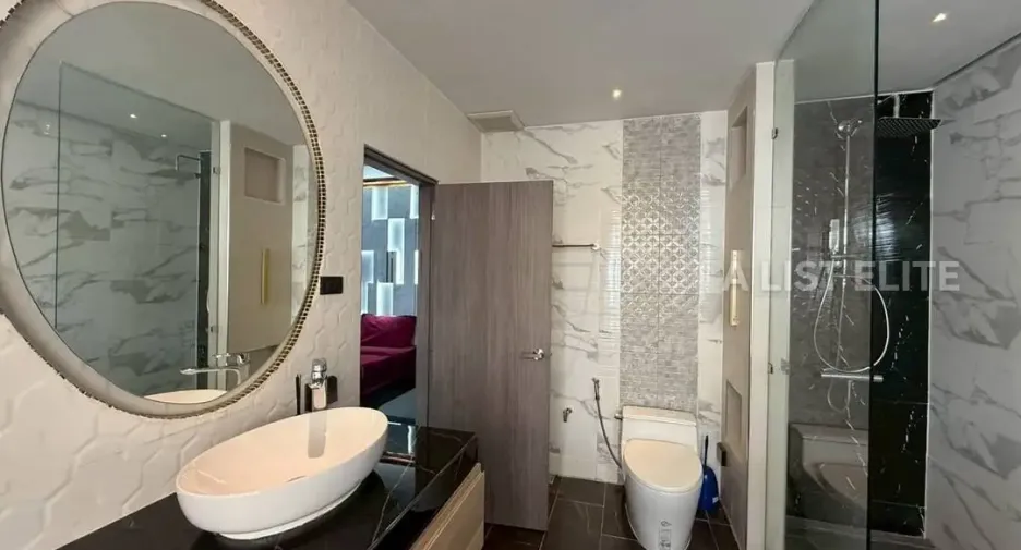 Haus zur Miete mit 4 Zimmer in Bang Lamung, Chonburi