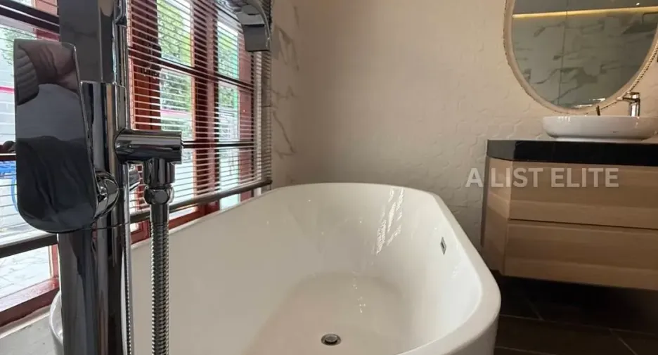 Haus zur Miete mit 4 Zimmer in Bang Lamung, Chonburi