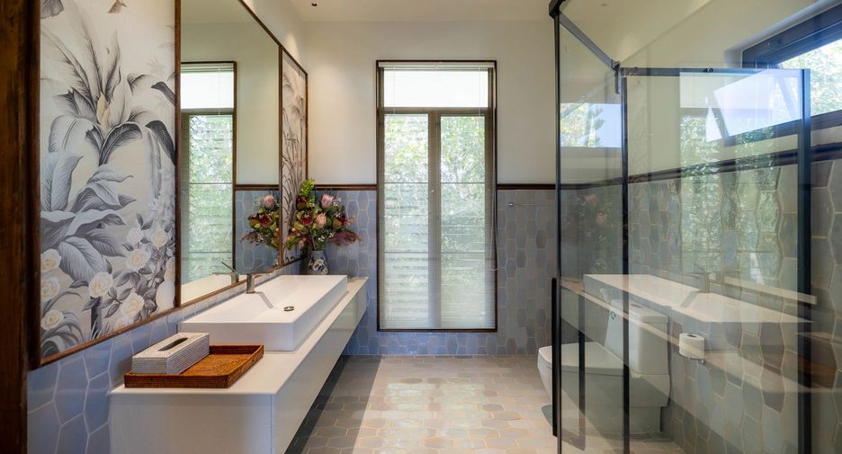 For sale 5 ベッドルーム house in Saraphi, Chiang Mai