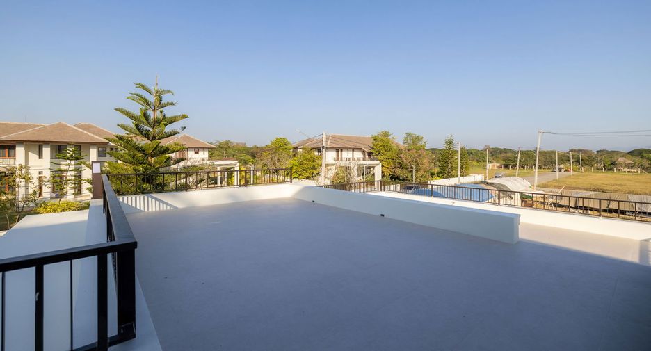 For sale 5 ベッドルーム house in Saraphi, Chiang Mai