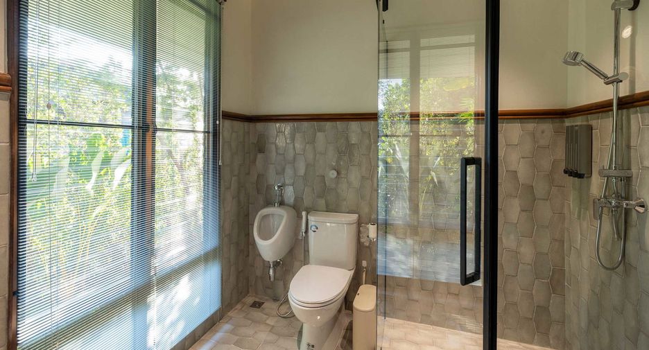 Casa en alquiler y en venta de 5 habitaciones en Saraphi, Chiang Mai