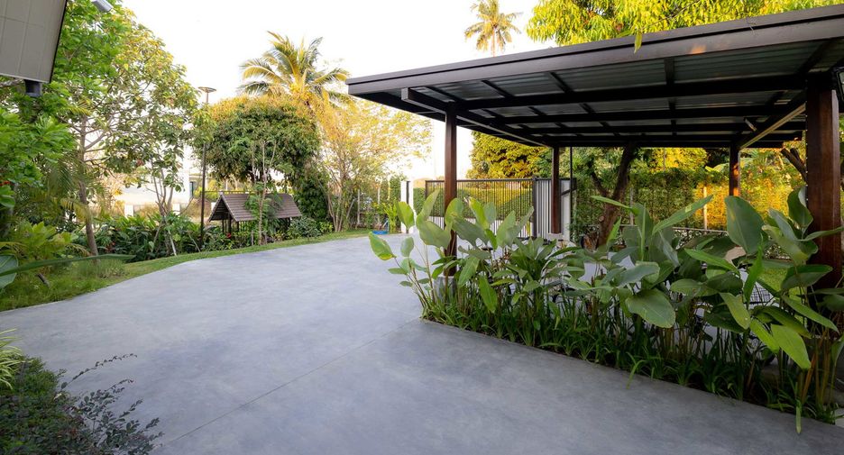 Casa en alquiler y en venta de 5 habitaciones en Saraphi, Chiang Mai