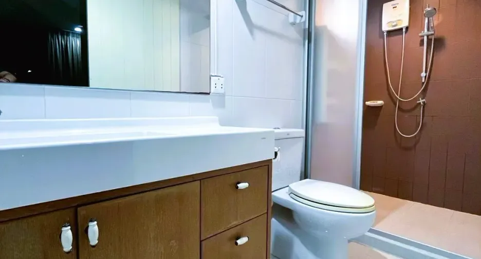 For sale 1 bed condo in Huai Khwang, Bangkok