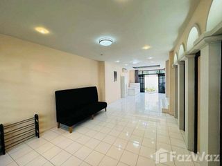 For rent 4 ベッドルーム townhouse in Watthana, Bangkok